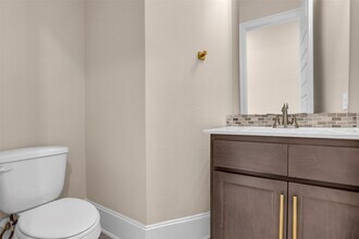 Building Photo - 2718 Newbury Island Ln