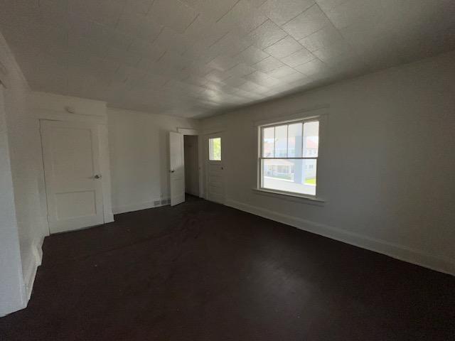 Building Photo - 845 Royal Rd