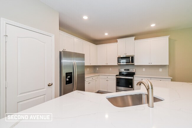 Foto del edificio - 478 Falcon Ridge Rd