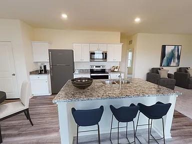 Building Photo - 2010 Prairie Ln