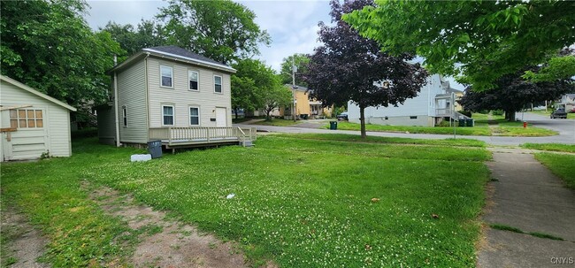 Building Photo - 127 W Schuyler