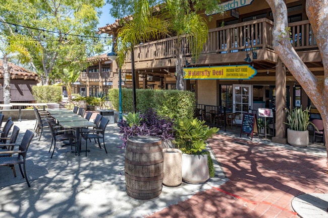 Rancho Bernardo Neighborhood Plaza At Rancho Bernardo