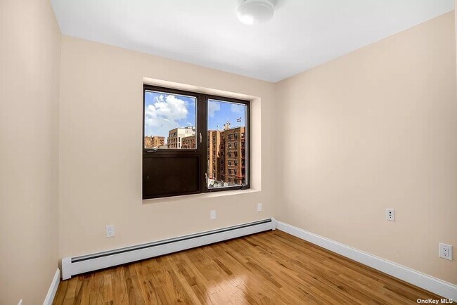 Foto del edificio - 170-19-170-89 89th Ave