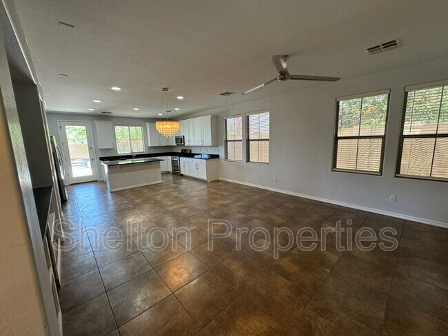 Building Photo - 20553 W Hamilton St