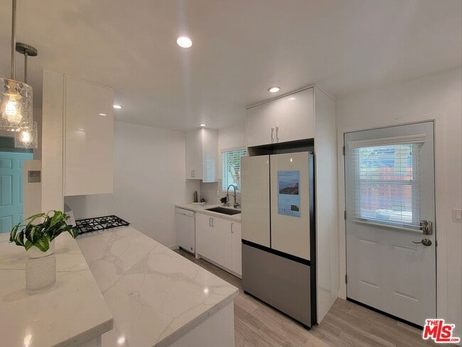 Foto del edificio - 825 Broadway St