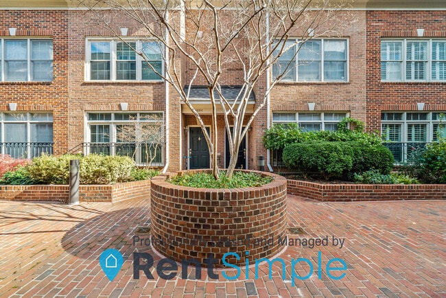 Photo - 1501 N Colonial Terrace Townhome