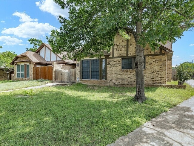 Building Photo - 7419 Lemonwood Ln