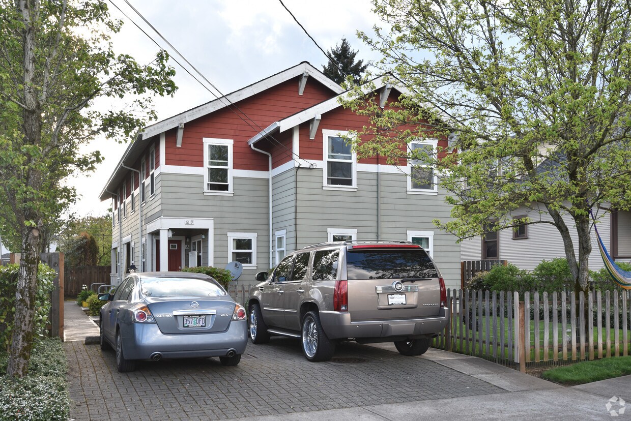 Foto del edificio - 93rd Avenue Commons