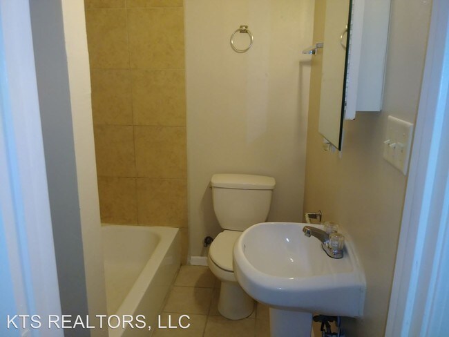 Foto del edificio - 8821-8821 Olive St