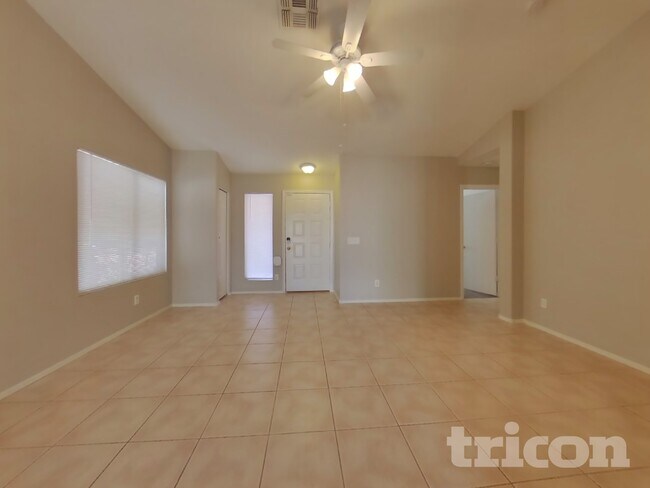 Foto del edificio - 3628 W Firehawk Dr