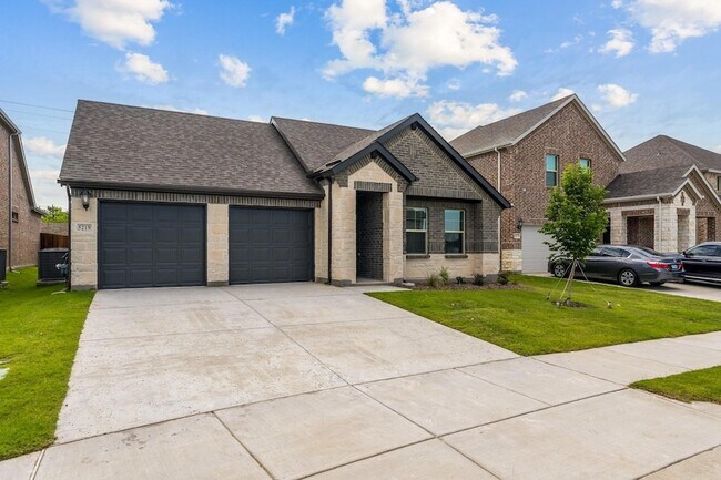 Building Photo - 5219 Bellhurst Dr