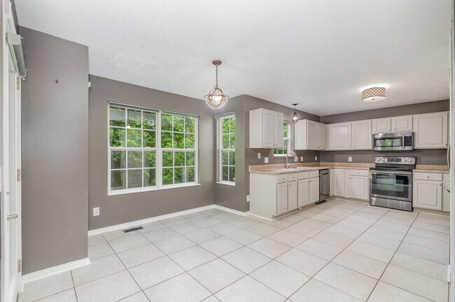 Foto del edificio - Available February 23, 2026