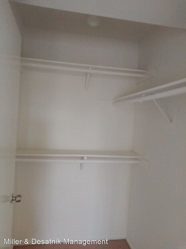 Building Photo - 5554 Carpenter Ave