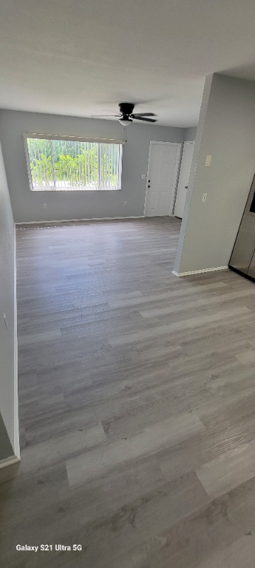 Foto del edificio - 2498 Lakeshore Cir