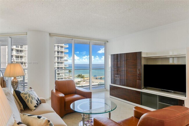 Building Photo - 16445 Collins Ave