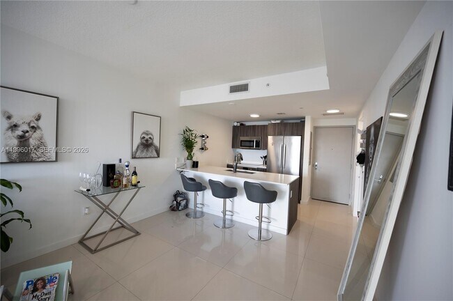 Foto del edificio - 488 NE 18th St