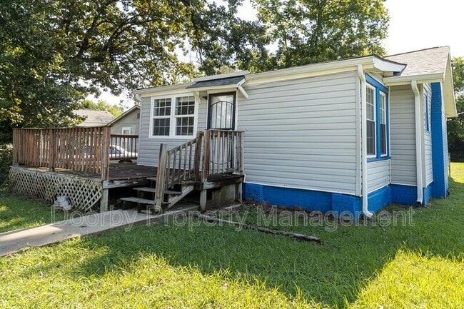 Building Photo - 2700 N Orchard Knob Ave