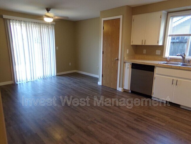 Foto del edificio - 1210 NE 163rd Ct
