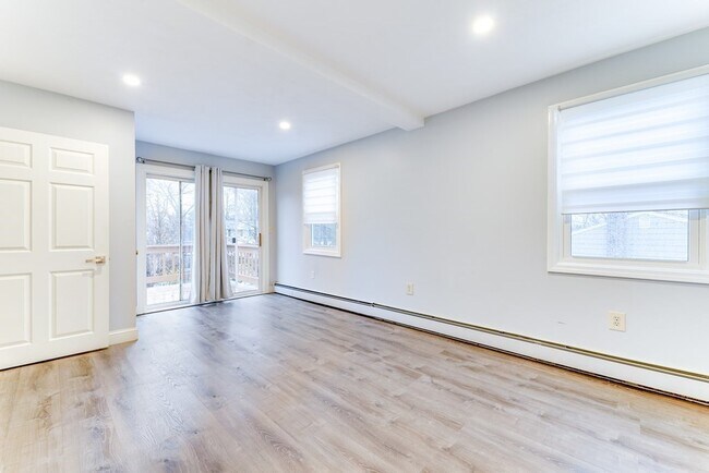 Building Photo - 62 Mt Pleasant Square