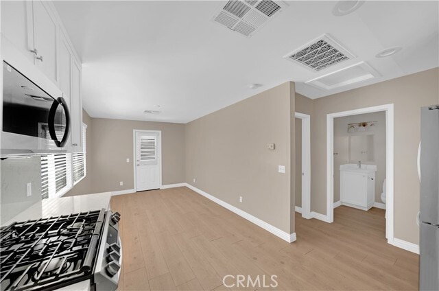 Building Photo - 6735 Yellowstone Dr