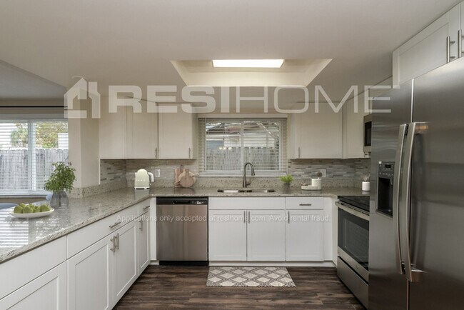Foto del edificio - 7005 Brentwood Dr