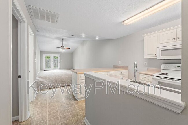 Building Photo - 1006 Bertram Rd