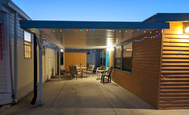 Building Photo - 1475 Flamingo Dr