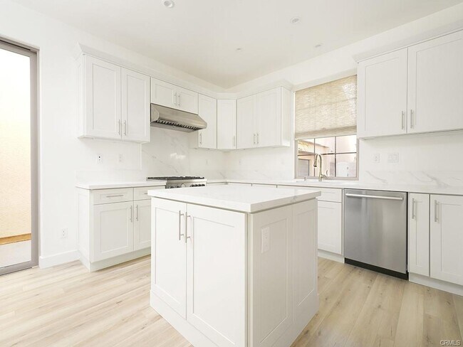 Foto del edificio - 120 Messenger