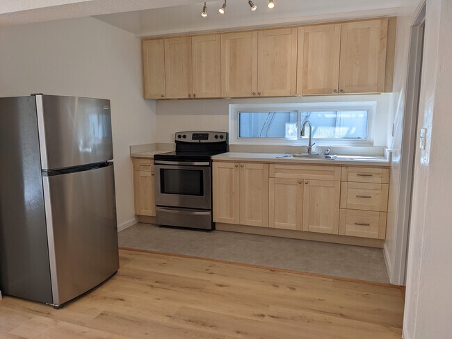 Open kitchen - 1416 21st Ave