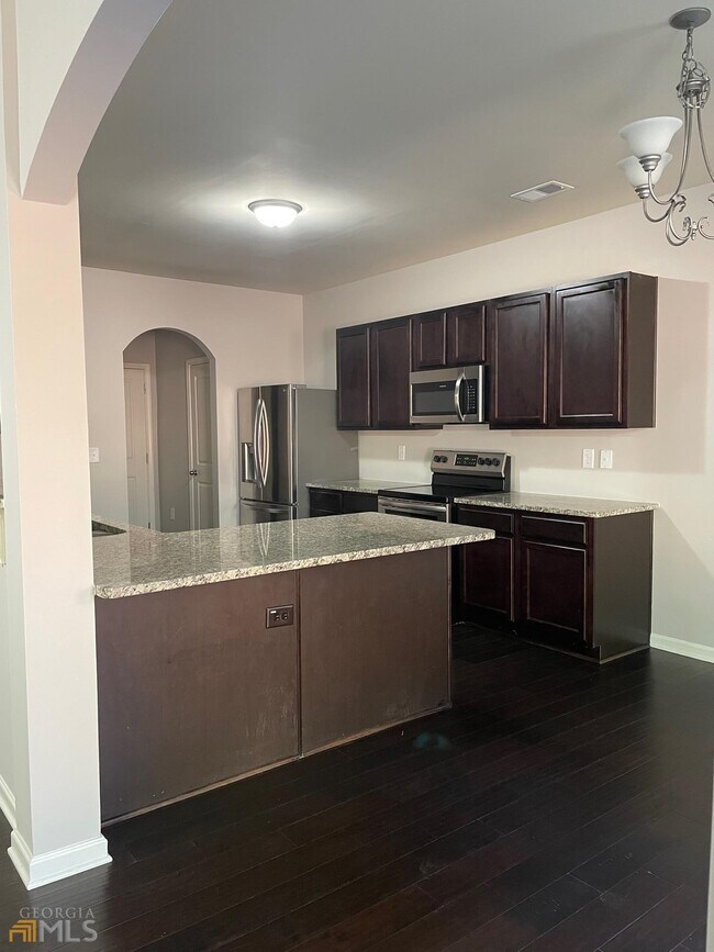 Building Photo - 28 Southwind Cir