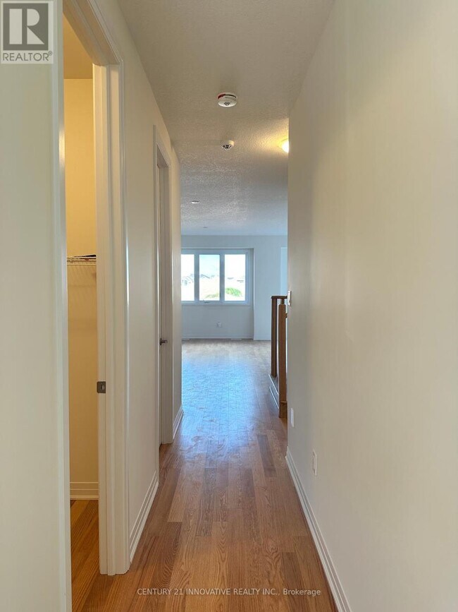 Building Photo - 202 Port Cres