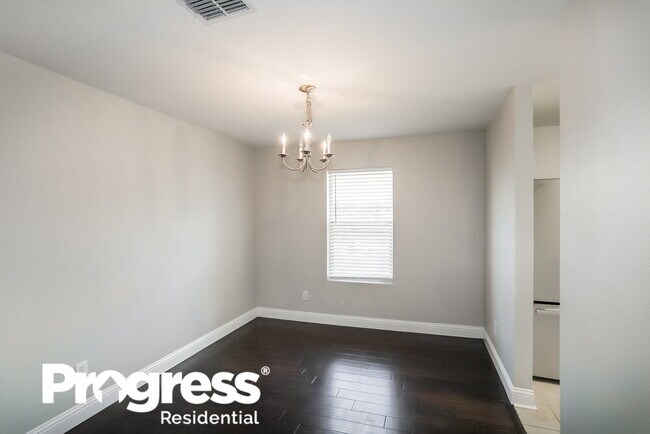 Building Photo - 1428 Waterford Dr
