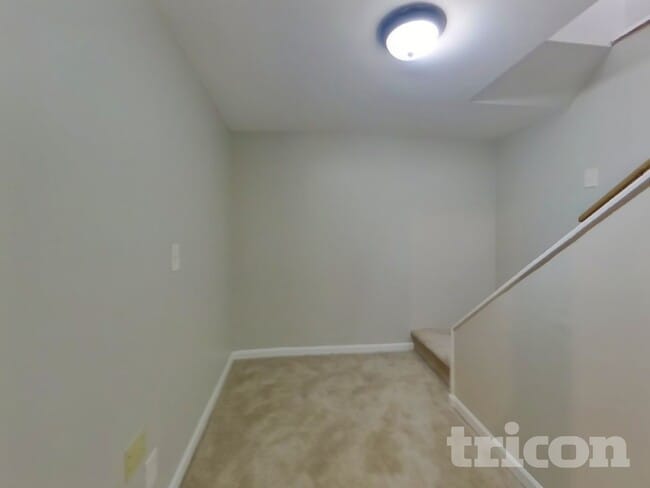 Building Photo - 9119 Memory Trail