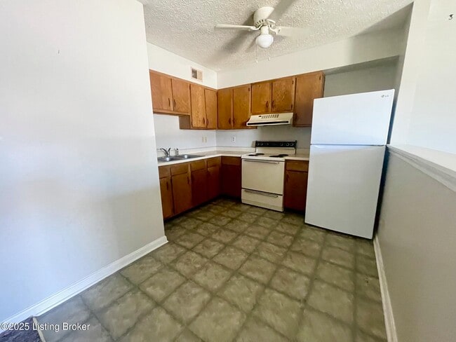 Building Photo - 3414 Burkland Blvd