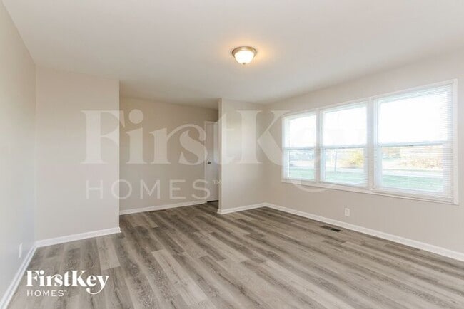 Foto del edificio - 7733 W 21st St