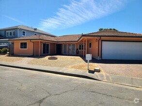 Building Photo - 1003 Driftwood Ct