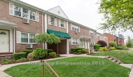 Regency Manor - Regency Manor: In-Unit Washer & Dryer, Col...