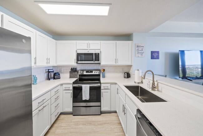 Foto del edificio - 15928 Front Beach Rd