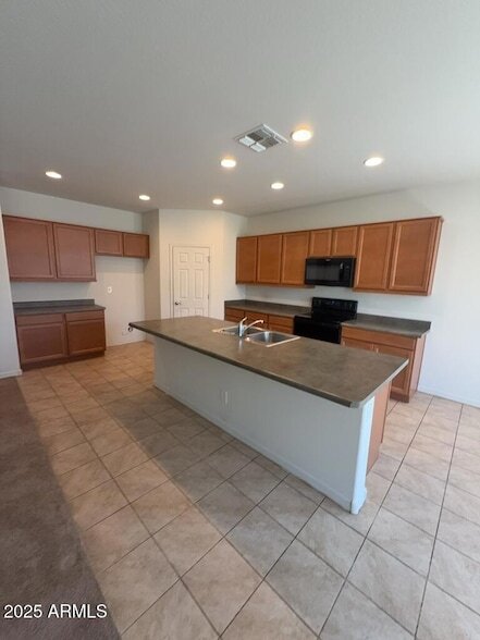 Building Photo - 19928 W Buchanan St