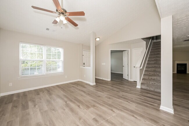 Foto del edificio - 1348 Blazing Star Rd SE