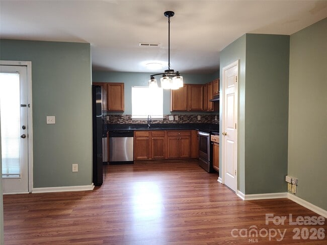 Building Photo - 5226 Beam Lake Dr