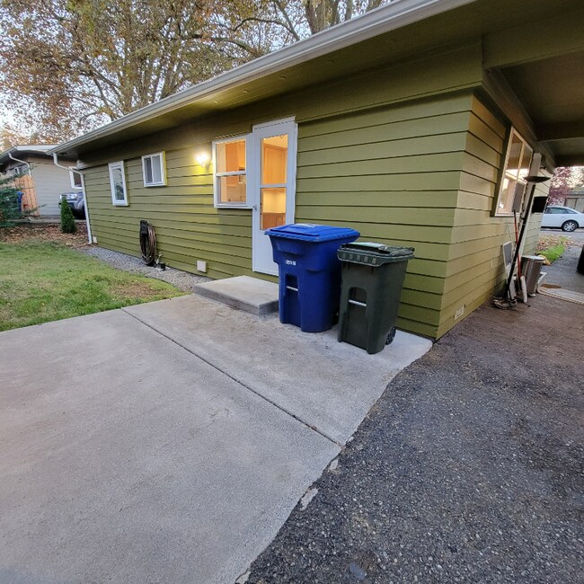 2606 NE 9th St, Renton, WA 98056 House Rental in Renton, WA