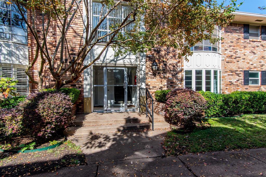 Foto principal - 5837 E University Blvd