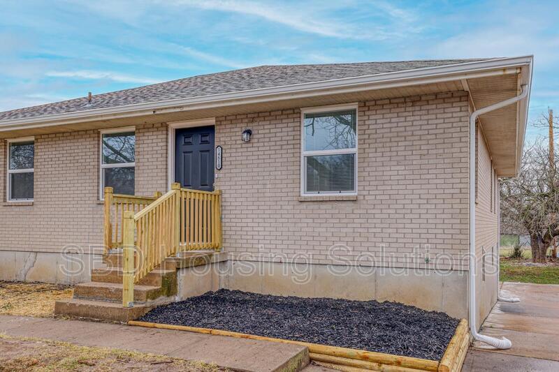 Foto principal - 14810 E Nickell Ave