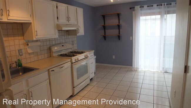 Building Photo - 2 br, 1.5 bath House - 58 America Street #5