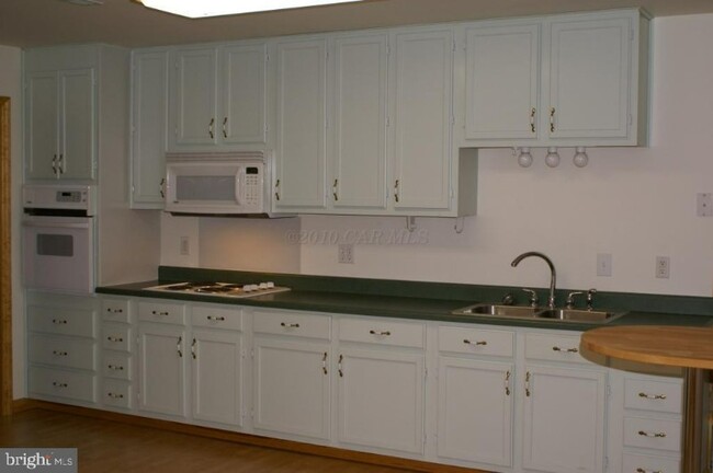 Building Photo - 7875 Parsonsburg Rd