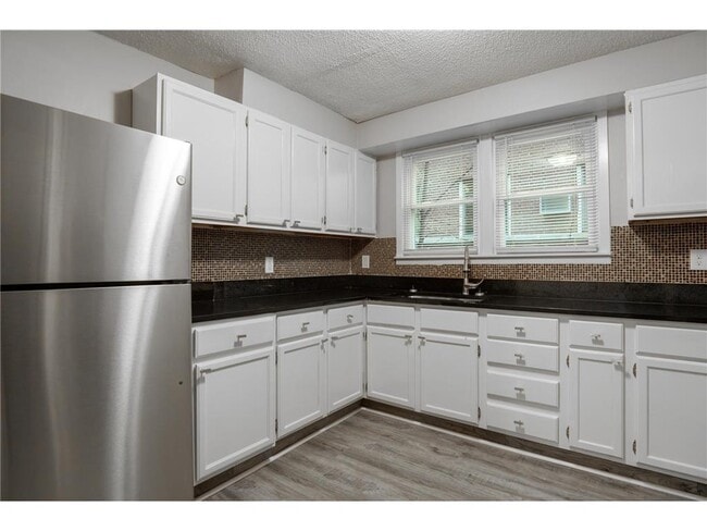 Building Photo - 3815 2nd Ave S