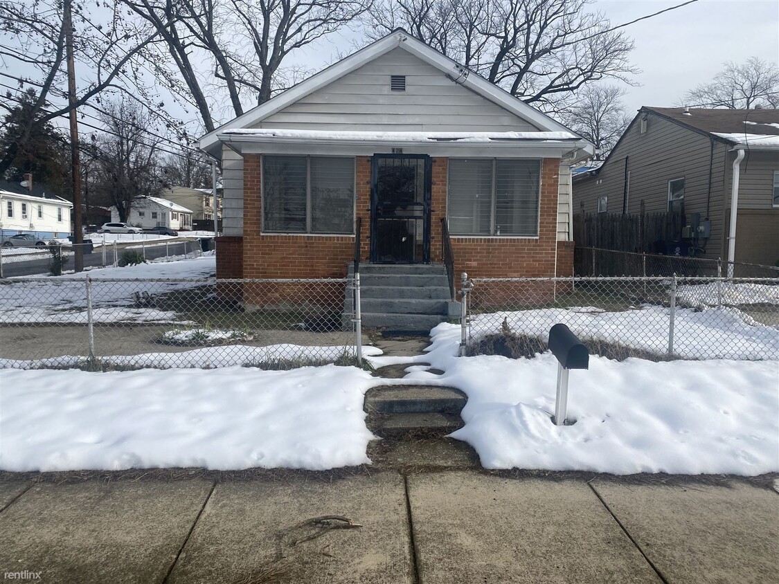 Primary Photo - 3 br, 1 bath House - 421 Dateleaf Avenue