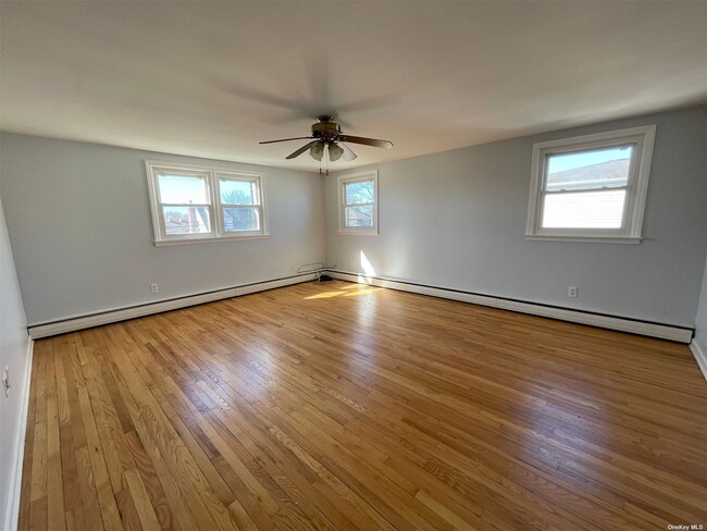 Building Photo - 305 Litchfield Ave