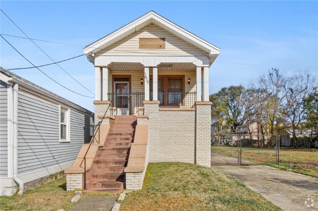 Building Photo - 1617 Duels St